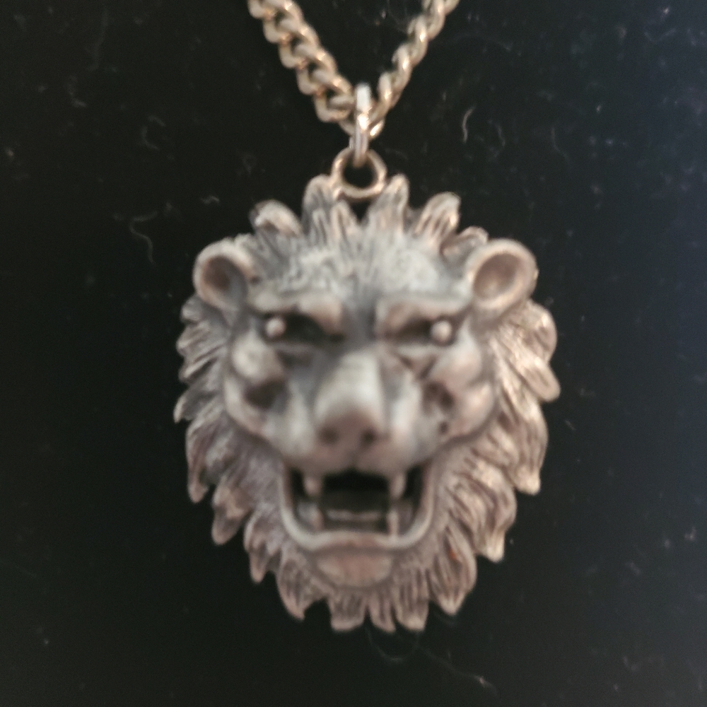 Vintage Silver Tone & Pewter Lions Head Necklace
